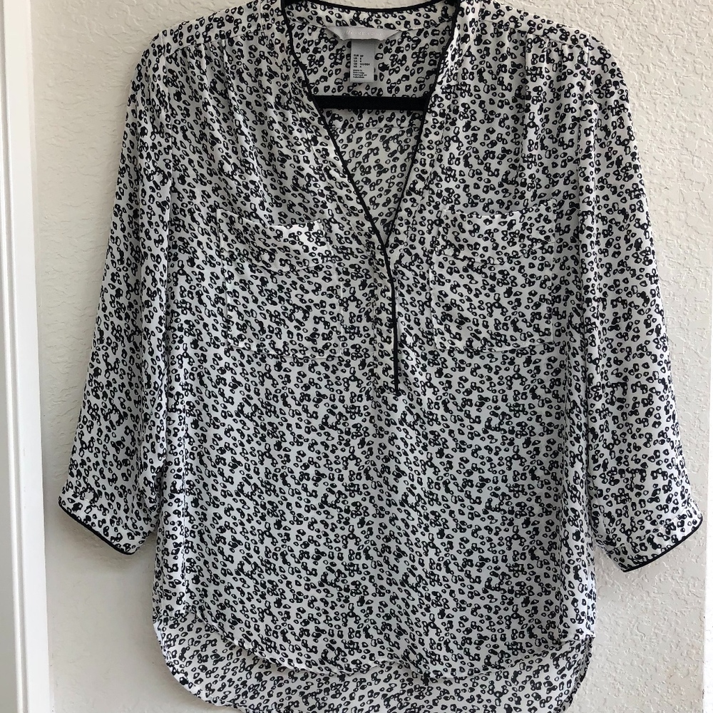 H&M Conscious Shear Black and White Print Blouse Size 8